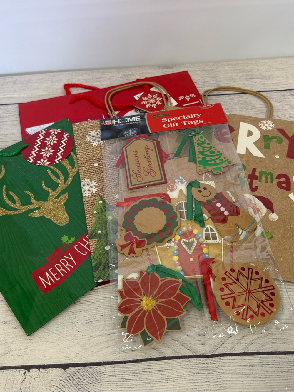 Christmas Gift Tags & Gift Bag Bundle 6 Pieces Wrapping